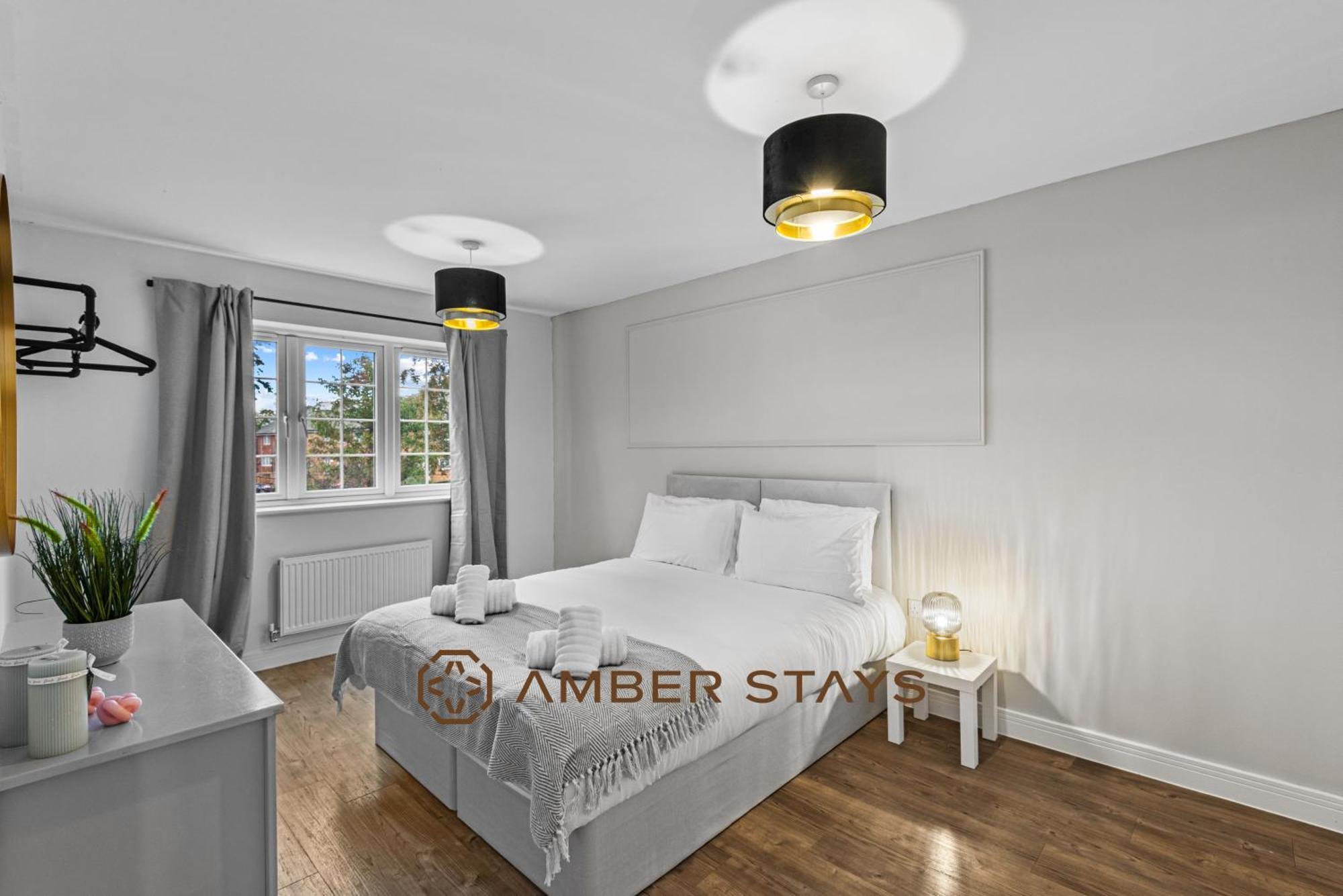 Spacious 5 Bed House In Reading By Amber Stays, Perfect For Business & Contractors, Sleeps 12! Exterior foto